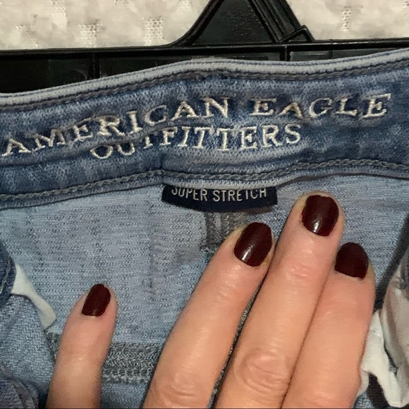 Super High Rise Skinny Distressed Jeans Size 4 American Eagle - Picture 3 of 9